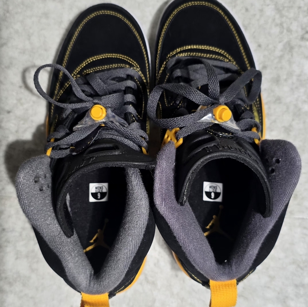 Jordan Spizike Color: "Black University Gold" /Dark Grey/White New SIZE 9 - Picture 3 of 9